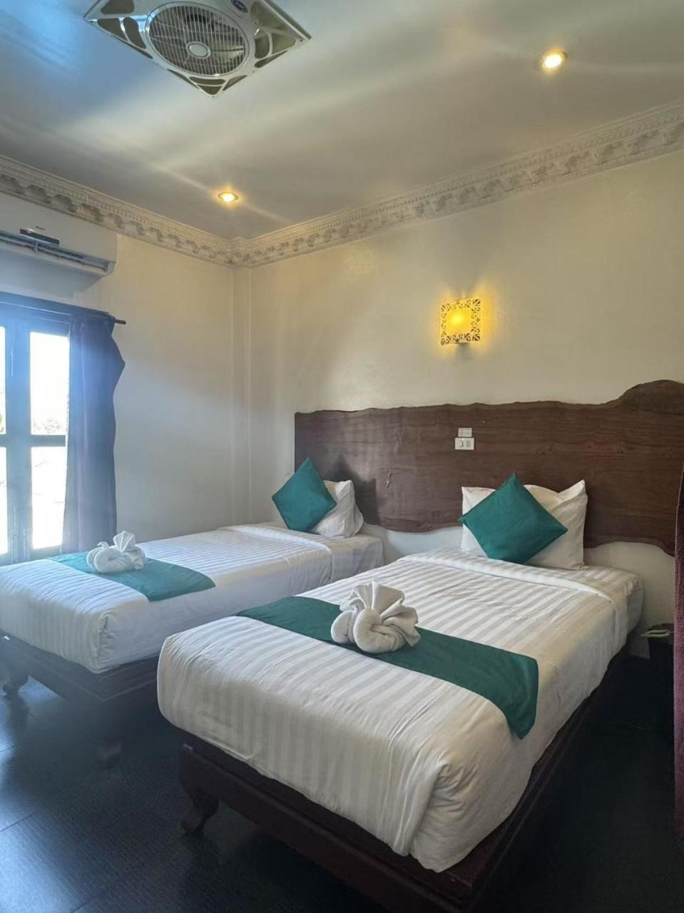 Alana Luang Prabang Hotel Luaran gambar